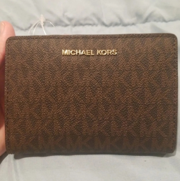 NWT Michael Kors Purse and Wallet Set - Picture 6 of 6